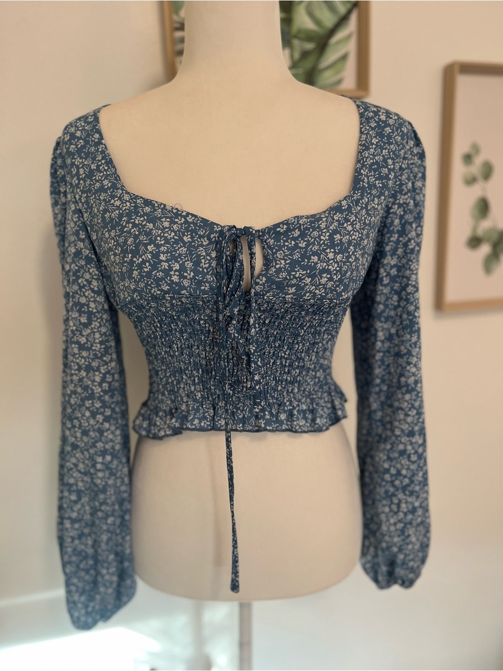 Romwe Blue Floral Smocked Tie Front Crop Top Blouse